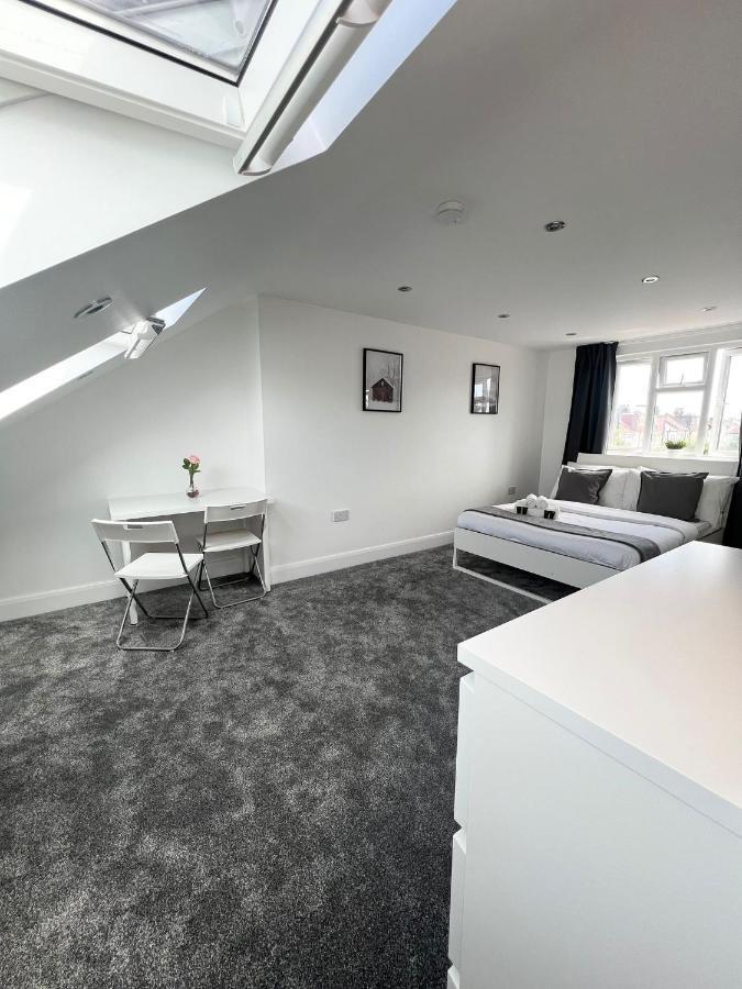 Stunning Flat In Greater London Hotel Екстериор снимка