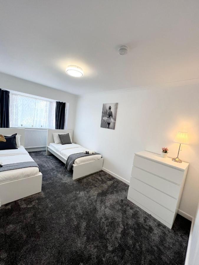 Stunning Flat In Greater London Hotel Екстериор снимка