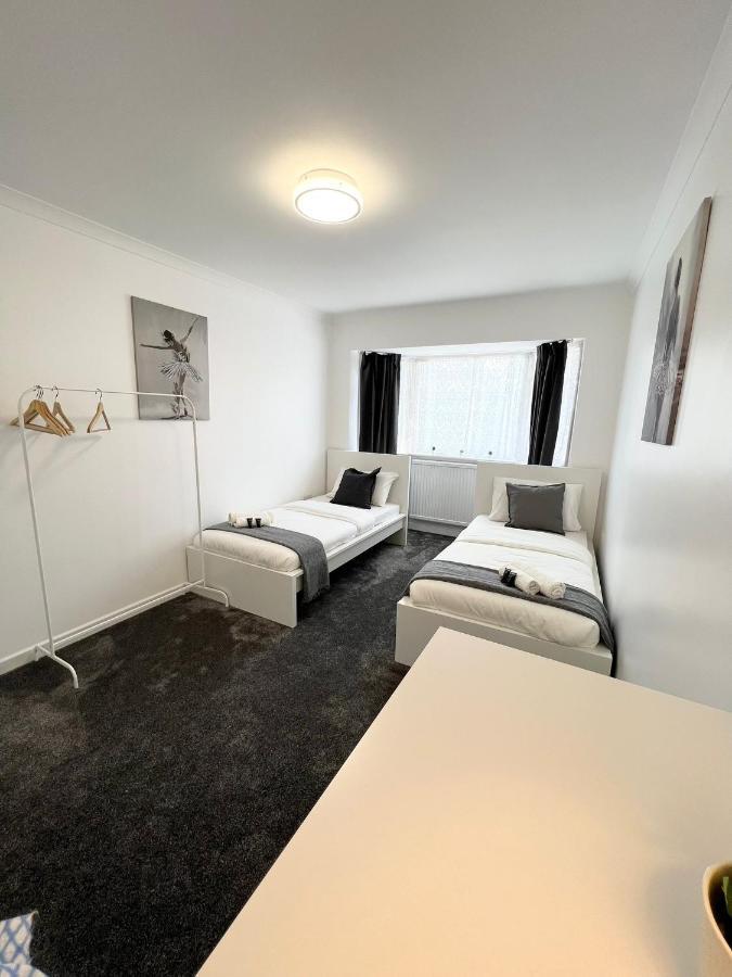 Stunning Flat In Greater London Hotel Екстериор снимка